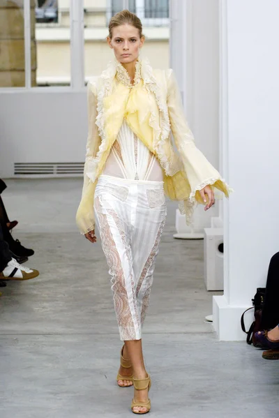 Look 35